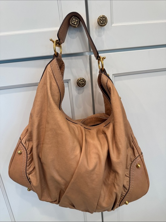 Gucci Handbags - Gucci Jockey large Leather Hobo Shoulder Bag in Camel